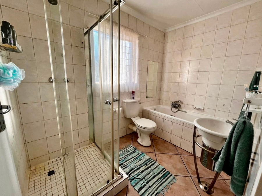 2 Bedroom Property for Sale in Cashan North West